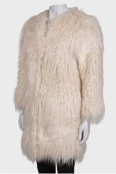 White straight-cut fur coat
