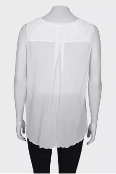 T-shirt with application, with a tag
