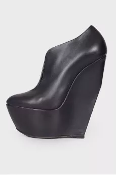 Leather wedge shoes