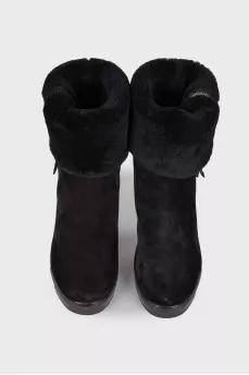 Padded suede boots