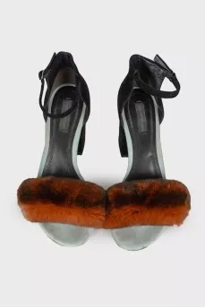 Sandals with real fur