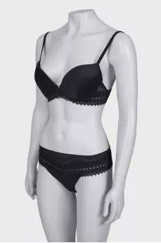 Black set of underwear, with tag