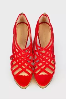 Sandals with golden soles