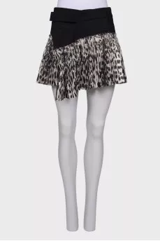 Pleated wrap skirt with tag