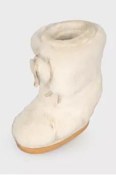 Children's boots with fur
