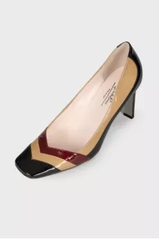 Patent shoes with a square toe