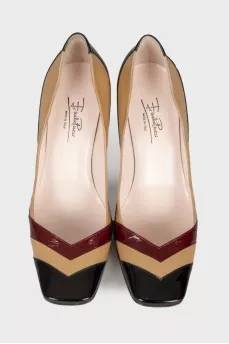 Patent shoes with a square toe