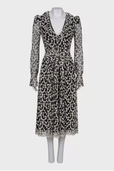 V-neck dress