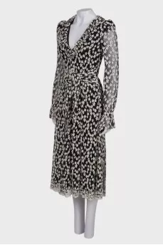 V-neck dress