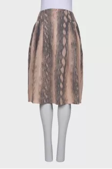 Skirt with an abstract pattern