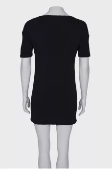 V-neck dress