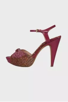 Textile sandals in print