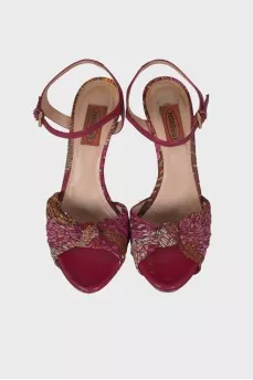Textile sandals in print