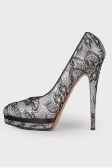 Silver shoes with lace