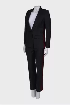 Classic suit with red stripes