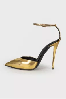 Gold leather shoes