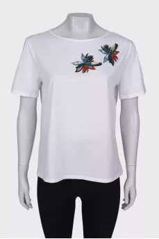 White T-shirt with decor