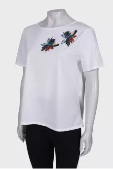 White T-shirt with decor