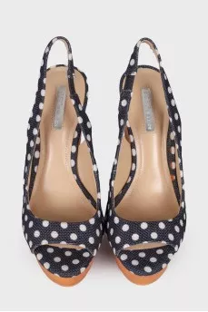 Wedge sandals in print