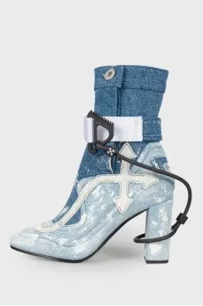 Surf ankle boots with tag
