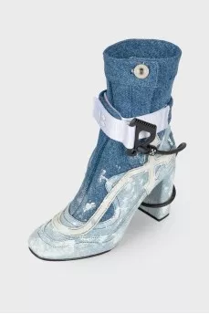 Surf ankle boots with tag