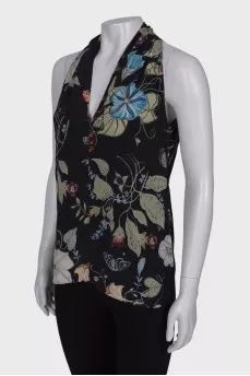 Black blouse in floral print
