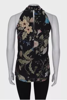 Black blouse in floral print