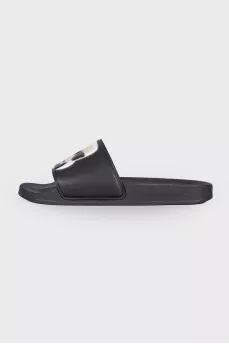 Slippers with branded logo