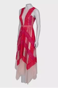 Dress with an embroidered pattern