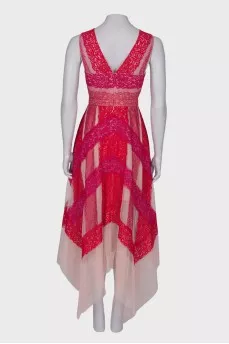 Dress with an embroidered pattern