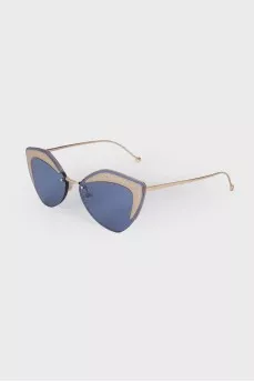 Sunglasses with blue lenses