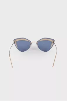 Sunglasses with blue lenses