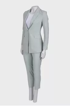 Fitted wool suit