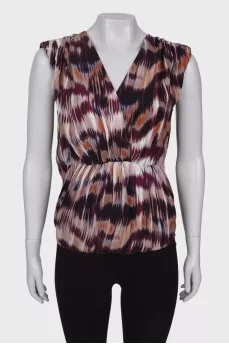 Blouse in abstract print