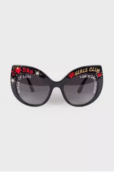 Black print sunglasses