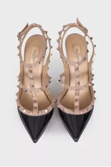 Rockstud patent leather shoes
