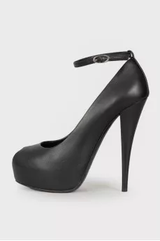 Peep-toe leather pumps