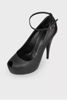 Peep-toe leather pumps