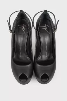 Peep-toe leather pumps