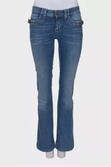Low rise jeans