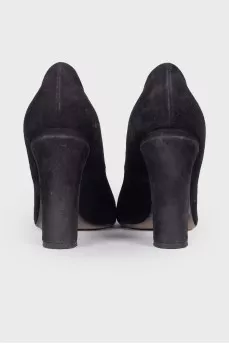 Suede block heel pumps