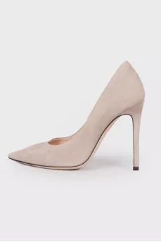 Beige pointed toe shoes