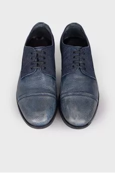 Men's leather shoes with jeans