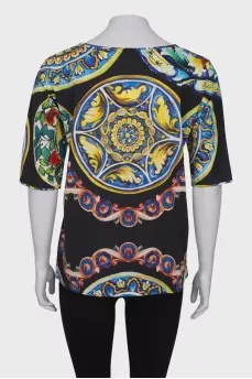 Black print T-shirt