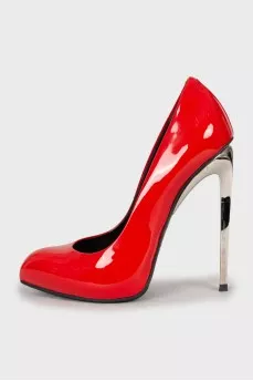 Red patent leather shoes