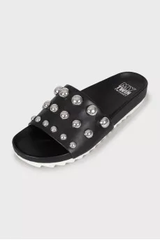 Flip-flops with metal rhinestones