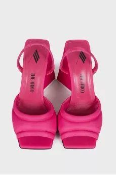 Textile mules with figured heels