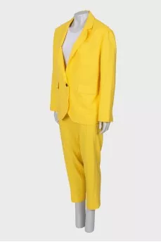 Yellow suit with linen trousers