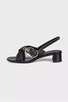 Leather sandals with silver buckle