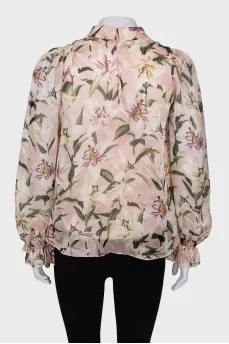 Blouse in floral print with wide sleeves